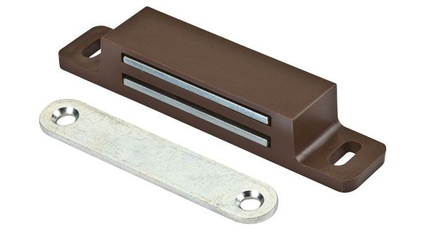 CIERRE SOBREPONER MAGNETICO 73mm MARRON