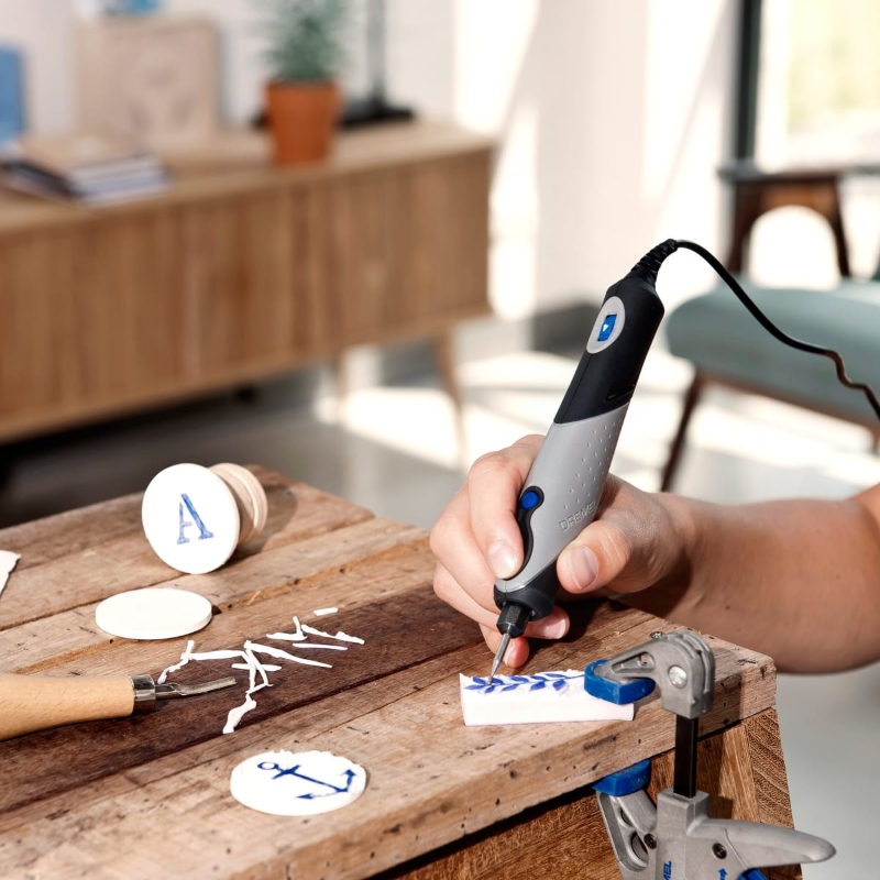 DREMEL STYLO+ MULTI HERRAMIENTA 9W  + 10