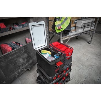 MILWAUKEE PACKOUT NEVERA RIGIDA COMPACTA