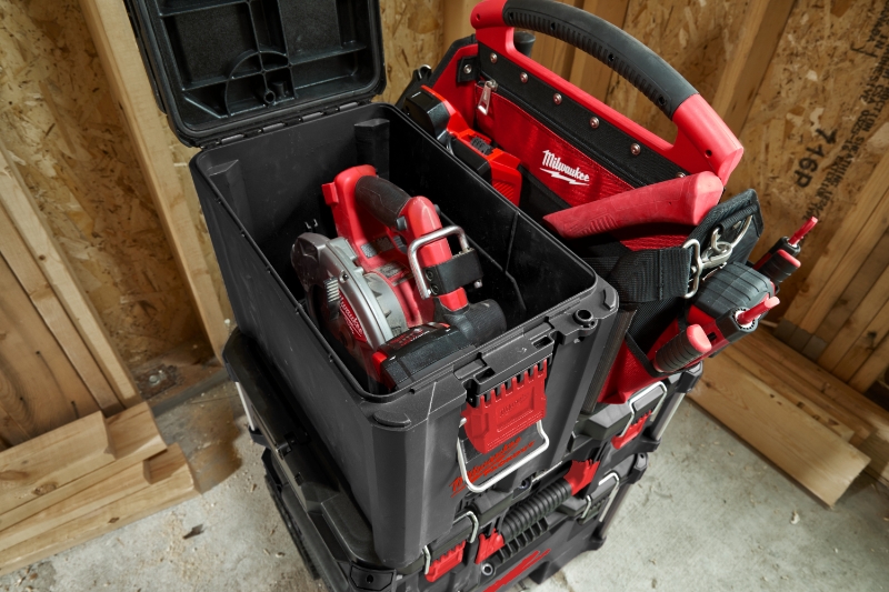 MILWAUKEE PACKOUT CAJA DE HERRAMIRENTAS 