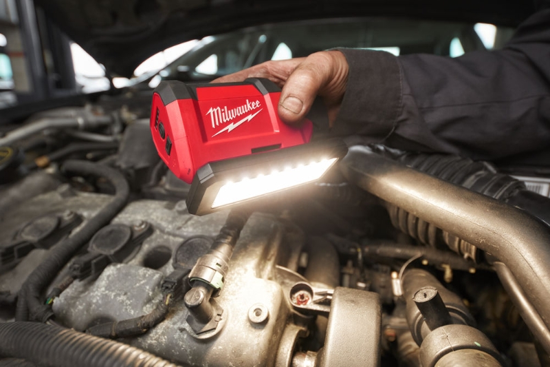 MILWAUKEE PORTATIL LED M12 PAL-0 700lm +
