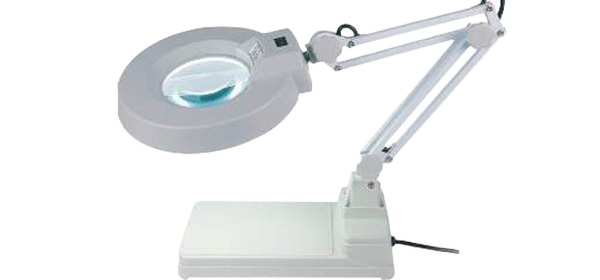 LUPA C/FLEXO ARTICULADO  Ø127mm Y LUZ 60 LED'S C/BASE