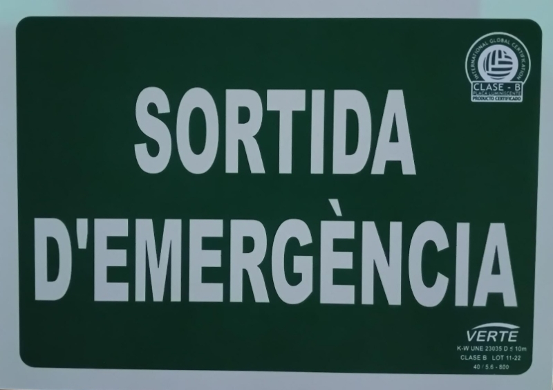 SENAL PVC 297X210 SORTIDA D´EMERGENCIA (N111)
